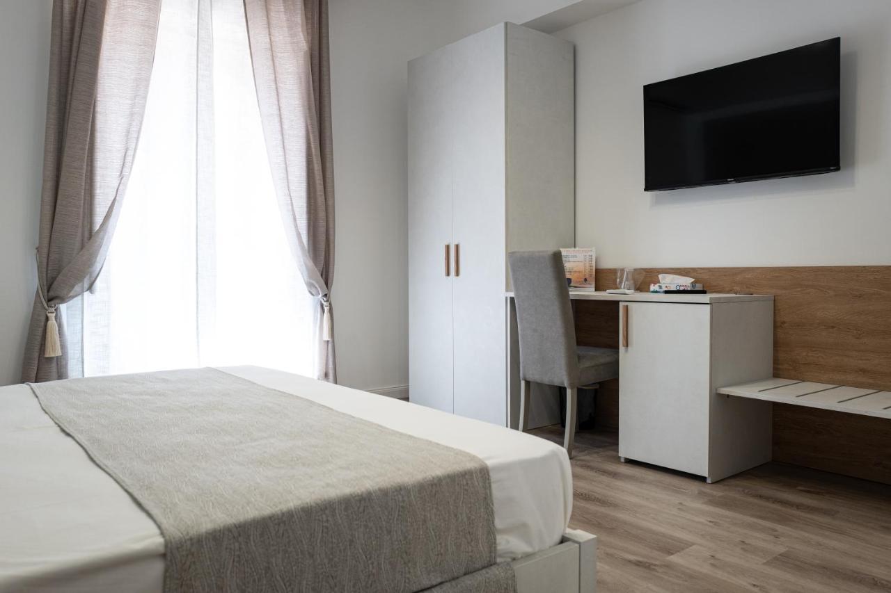 A Due Passi - Guest House Santo Stefano di Camastra Ngoại thất bức ảnh