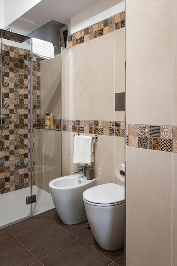 A Due Passi - Guest House Santo Stefano di Camastra Ngoại thất bức ảnh