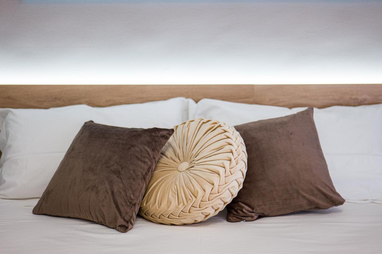 A Due Passi - Guest House Santo Stefano di Camastra Ngoại thất bức ảnh